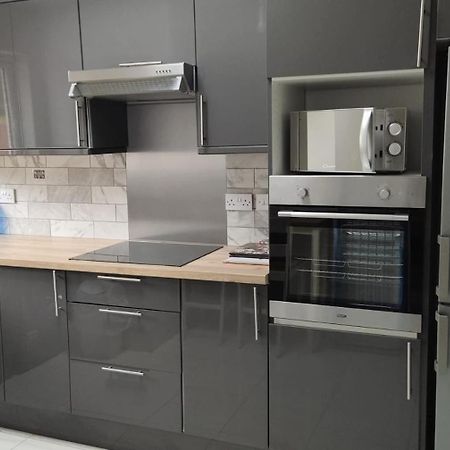 Studio With Private Kitchen Dublín Exterior foto